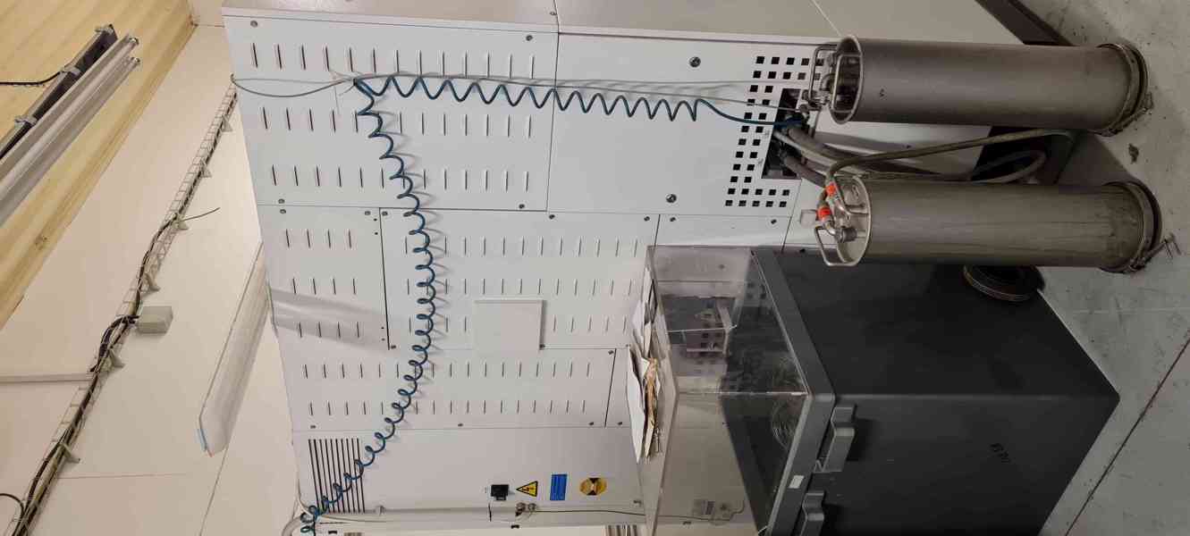 Použitá elektroerozivní drátová řezačka EDM CUT 20P - foto 12