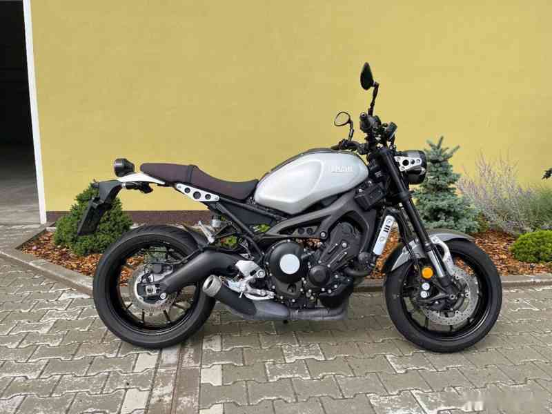 Yamaha XSR 900 - foto 1
