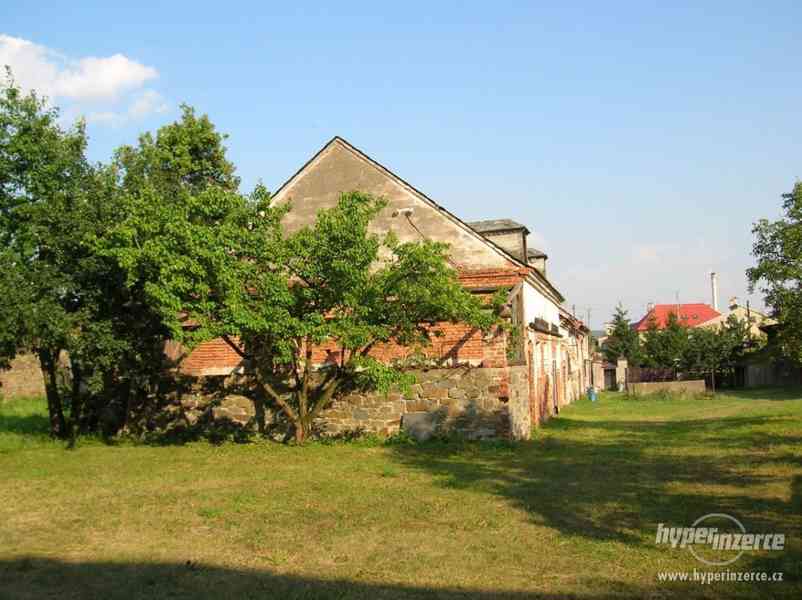 Pronajem stodoly 300m2 / pozemku 6000m2 - foto 2