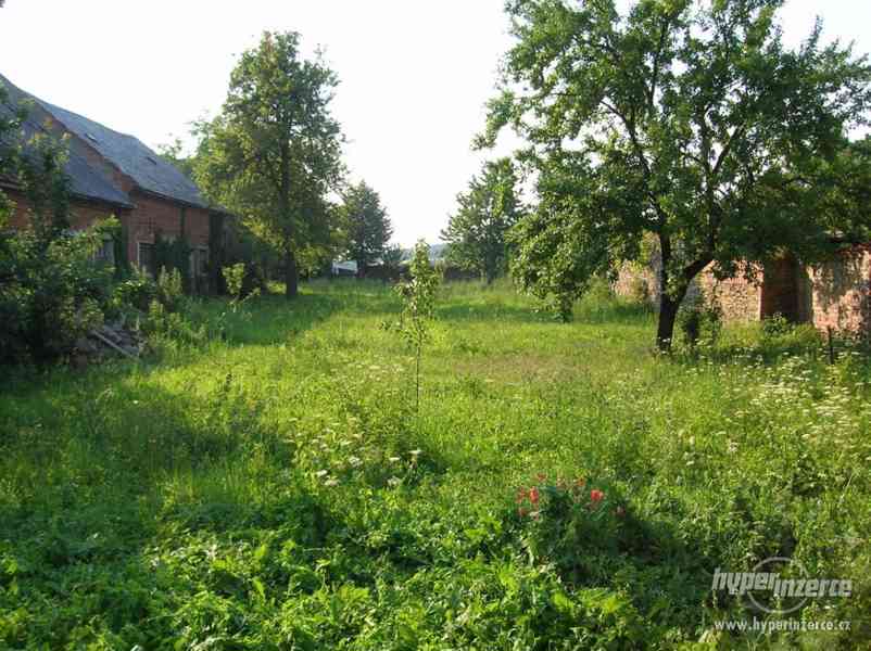 Pronajem stodoly 300m2 / pozemku 6000m2 - foto 3