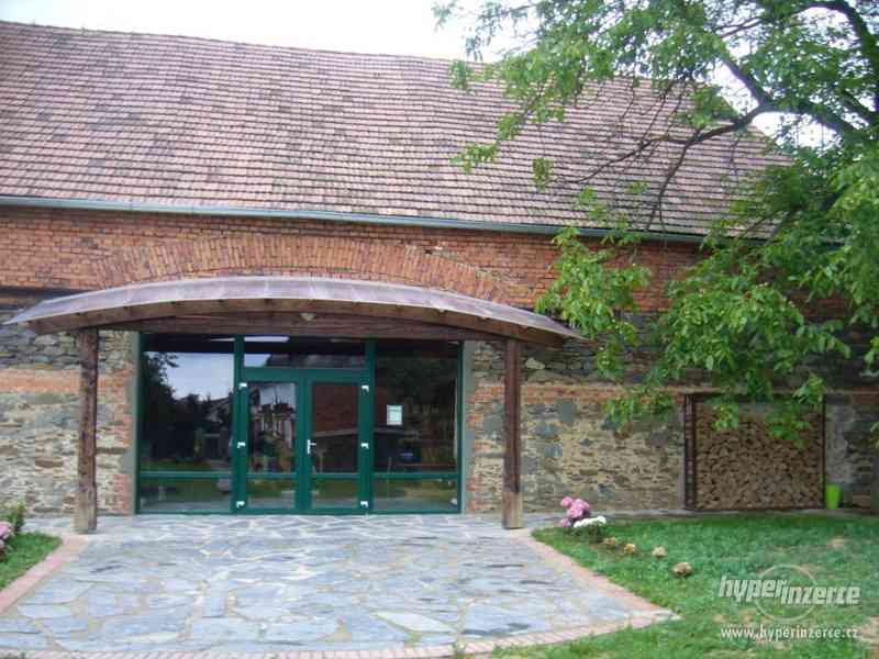 Pronajem stodoly 300m2 / pozemku 6000m2 - foto 8