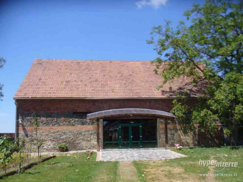 Pronajem stodoly 300m2 / pozemku 6000m2 - foto 9