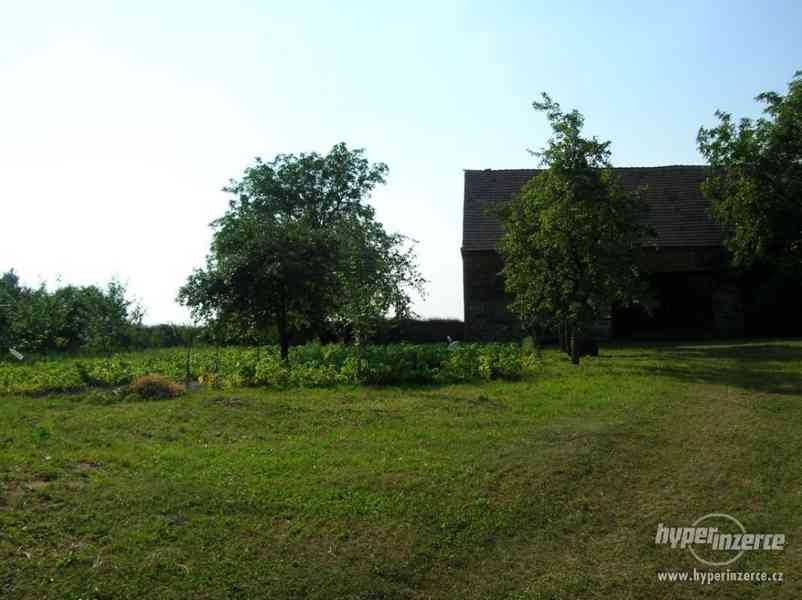 Pronajem stodoly 300m2 / pozemku 6000m2 - foto 14