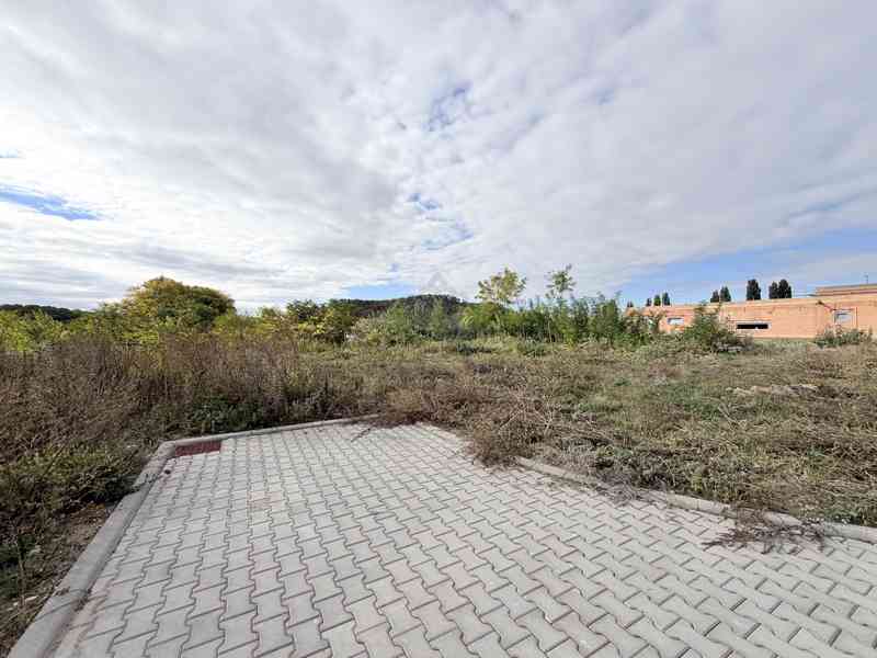  PRODEJ STAVEBNÍHO POZEMKU O CP 721 M² MIKULOV NA MORAVĚ - foto 2