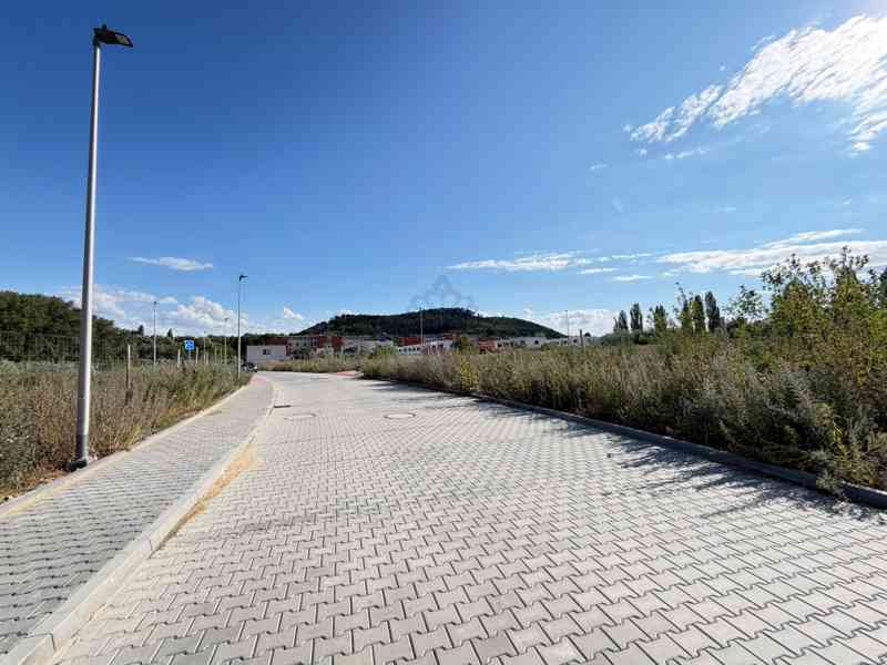  PRODEJ STAVEBNÍHO POZEMKU O CP 721 M² MIKULOV NA MORAVĚ - foto 16