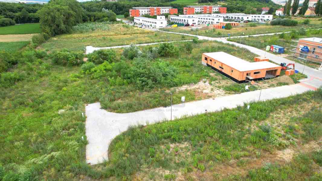  PRODEJ STAVEBNÍHO POZEMKU O CP 721 M² MIKULOV NA MORAVĚ - foto 14