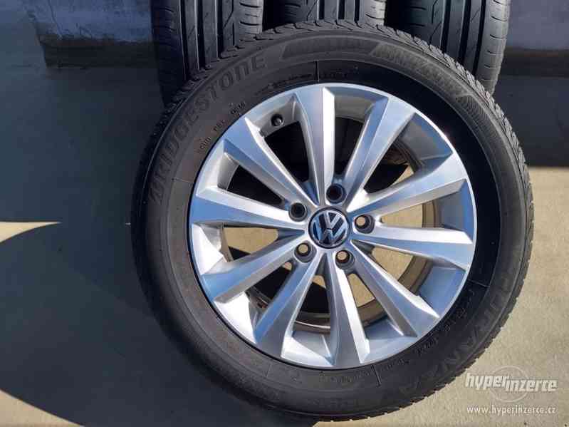 215/55R16 97W alu kola VW 7x16 5x112 ET45 Passat B7 - foto 1