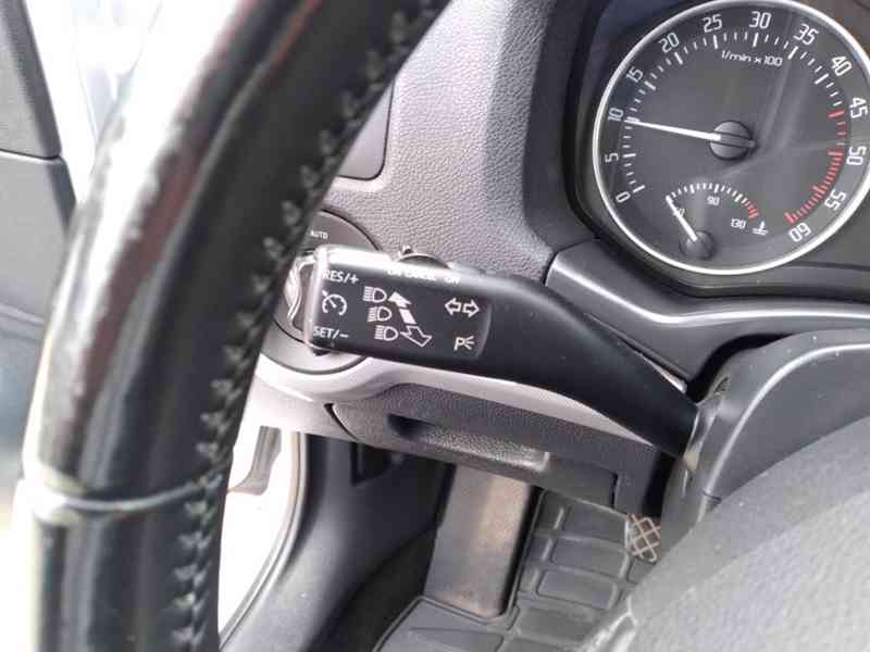 ŠKODA OCTAVIA 1.9 TDI ELEGANCE 77kW ČR,1.MAJITEL,SERVISKA - foto 23