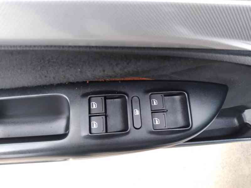 ŠKODA OCTAVIA 1.9 TDI ELEGANCE 77kW ČR,1.MAJITEL,SERVISKA - foto 27