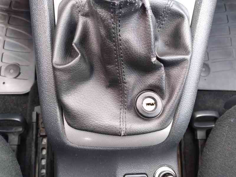 ŠKODA OCTAVIA 1.9 TDI ELEGANCE 77kW ČR,1.MAJITEL,SERVISKA - foto 22