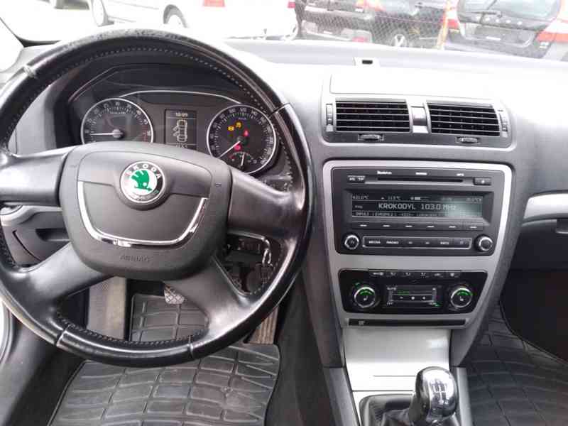 ŠKODA OCTAVIA 1.9 TDI ELEGANCE 77kW ČR,1.MAJITEL,SERVISKA - foto 17