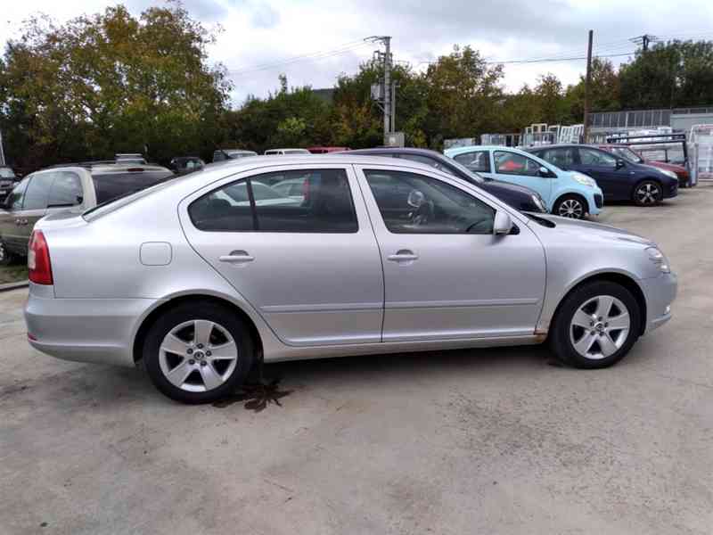 ŠKODA OCTAVIA 1.9 TDI ELEGANCE 77kW ČR,1.MAJITEL,SERVISKA - foto 5