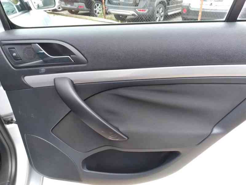 ŠKODA OCTAVIA 1.9 TDI ELEGANCE 77kW ČR,1.MAJITEL,SERVISKA - foto 33