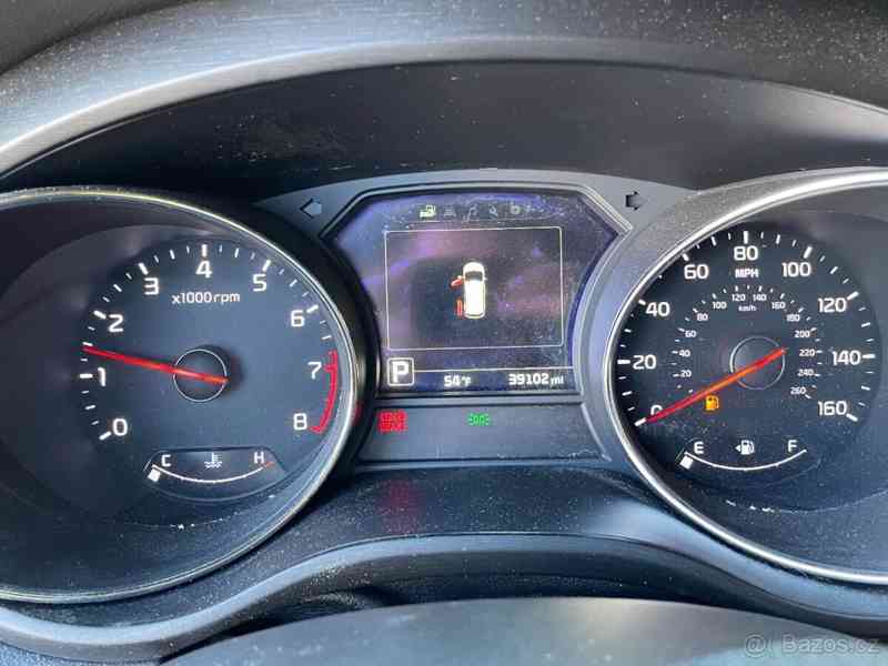 Kia Sedona 3.3 V6 benzin MPV 8 míst 2017 206kW - foto 14
