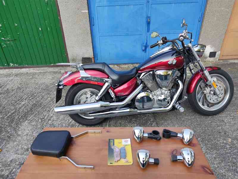 Honda VTX 1300 C - foto 12