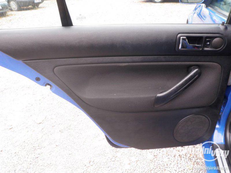 Volkswagen Golf 1.6, benzín, vyrobeno 2000, el. okna, STK, centrál, klima - foto 14