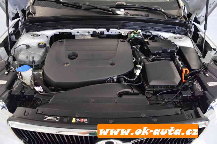 Volvo XC40 B3 120 kW 2022 - DPH - foto 24