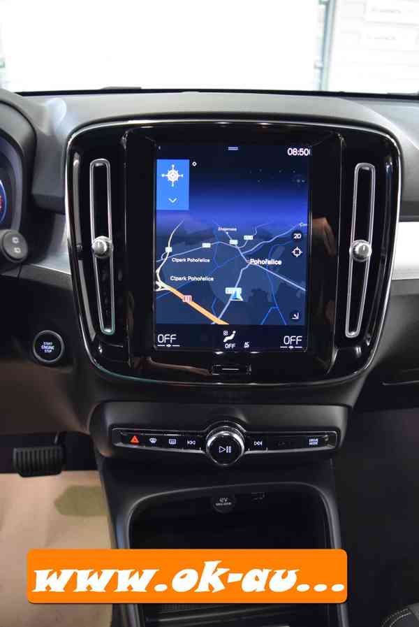 Volvo XC40 B3 120 kW 2022 - DPH - foto 18