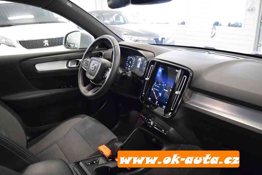 Volvo XC40 B3 120 kW 2022 - DPH - foto 16