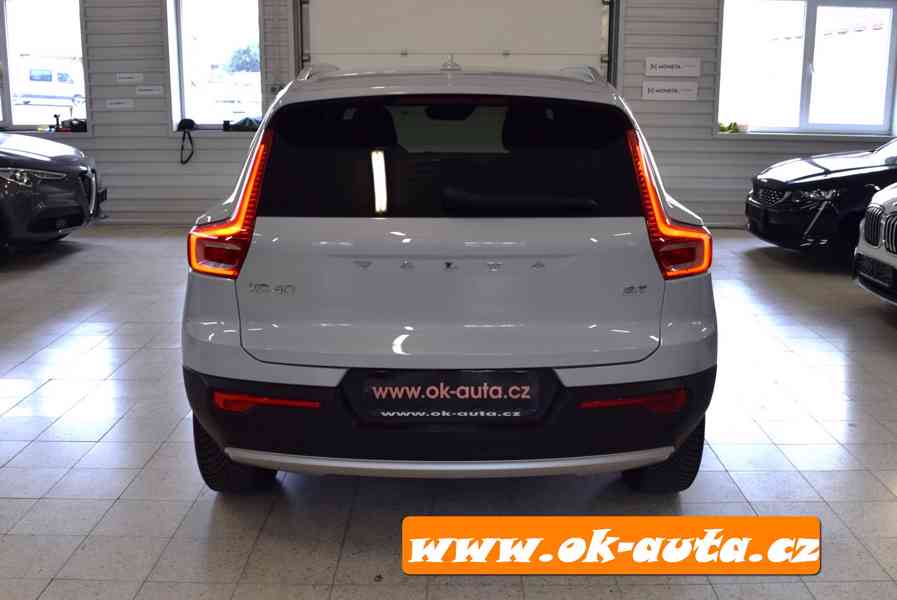 Volvo XC40 B3 120 kW 2022 - DPH - foto 4