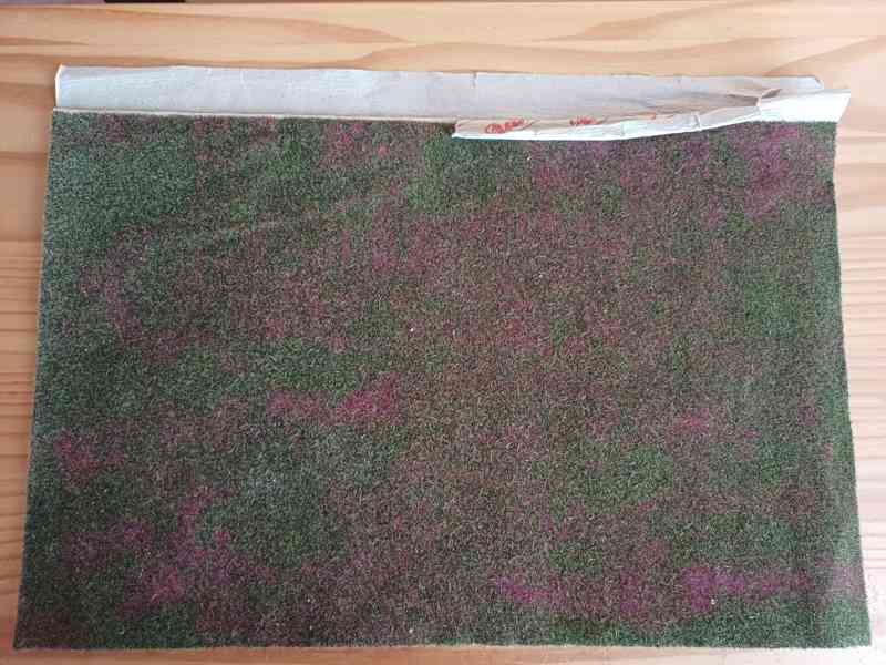 Travní koberce 50x32 cm  3 kusy - foto 3