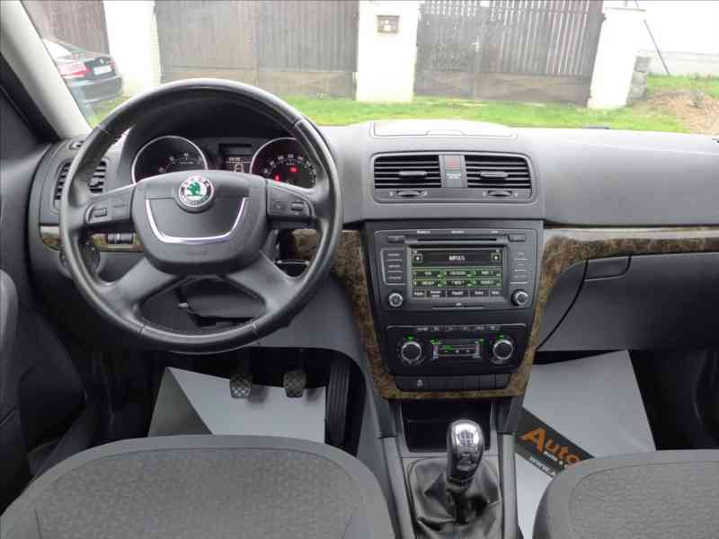 Škoda Yeti 1,2 TSi XENONY,DIGI AC,1.MAJ - foto 7