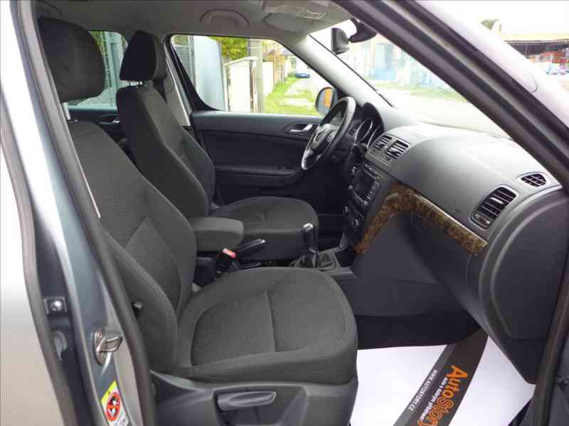 Škoda Yeti 1,2 TSi XENONY,DIGI AC,1.MAJ - foto 10