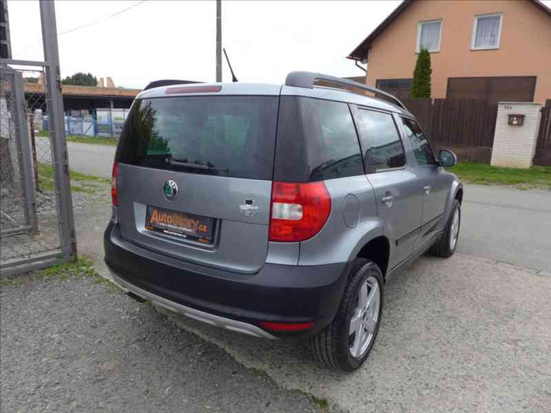 Škoda Yeti 1,2 TSi XENONY,DIGI AC,1.MAJ - foto 3