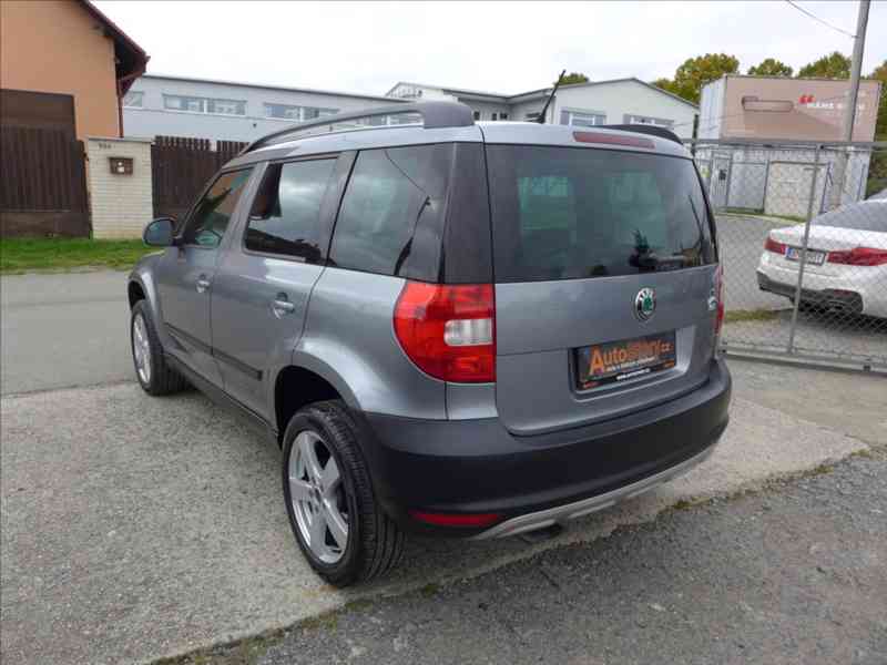 Škoda Yeti 1,2 TSi XENONY,DIGI AC,1.MAJ - foto 4