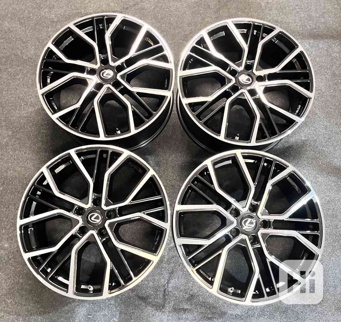 5x114,3 R20 originál alu Lexus RX - model 2023 - foto 1