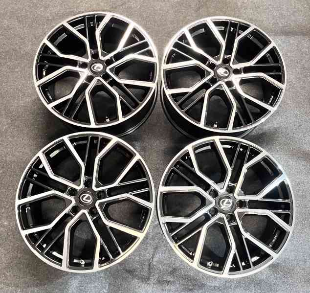 5x114,3 R20 originál alu Lexus RX - model 2023