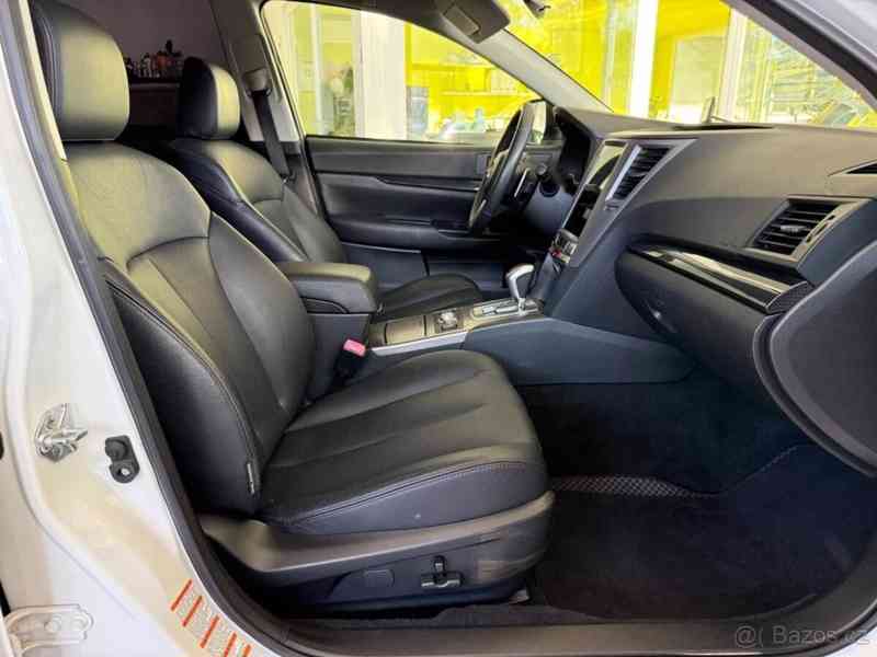 Subaru Legacy 2,5   T, GT 195 KW - foto 13