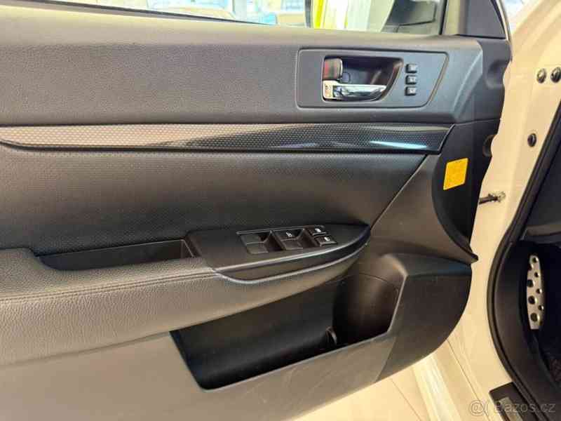 Subaru Legacy 2,5   T, GT 195 KW - foto 17