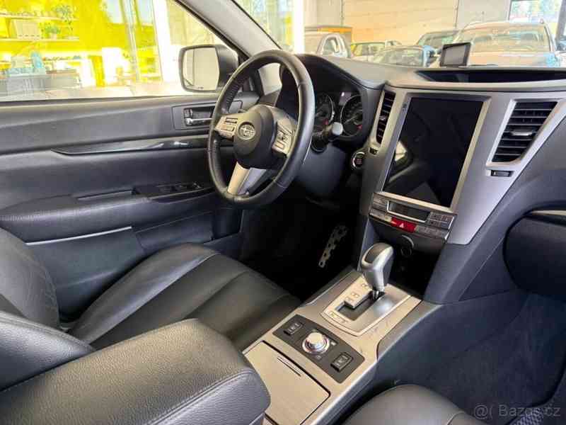 Subaru Legacy 2,5   T, GT 195 KW - foto 15