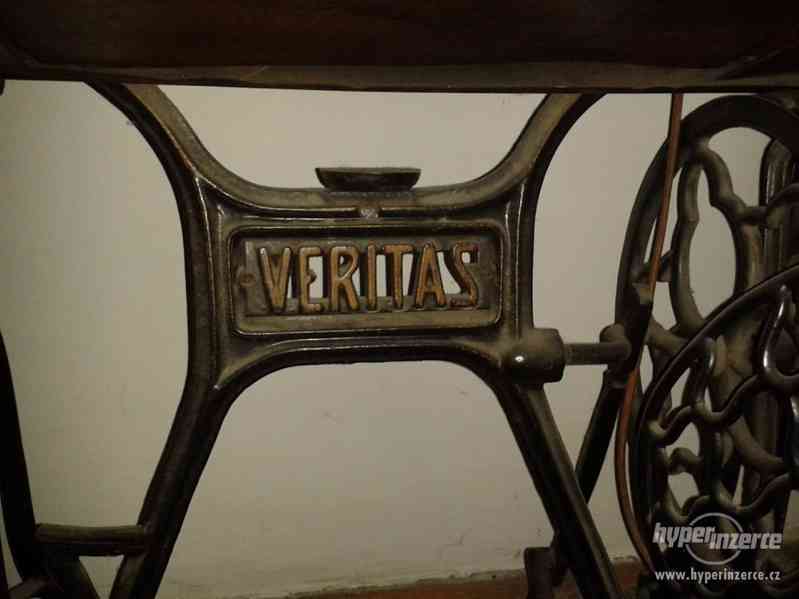 Šlapací šicí stroj Veritas - foto 4