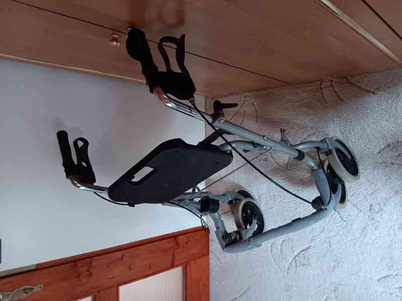 Chodítko skládací. - foto 2