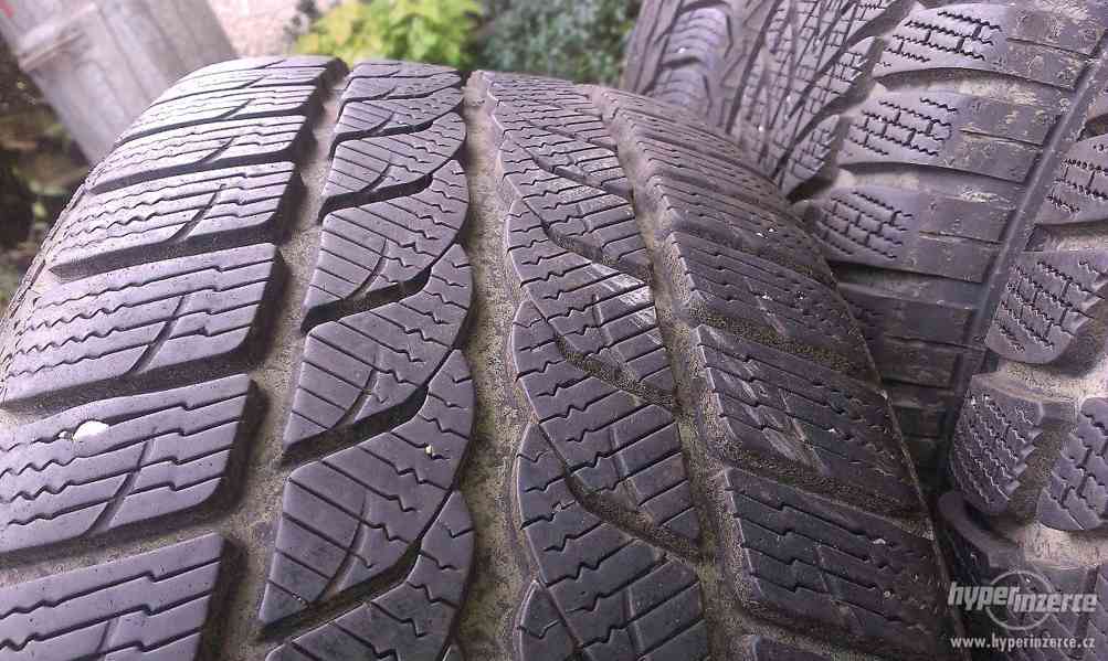 225/55R16 zimní pneu dunlop 8,5mm 5x112 7,5x16 et45 - foto 9