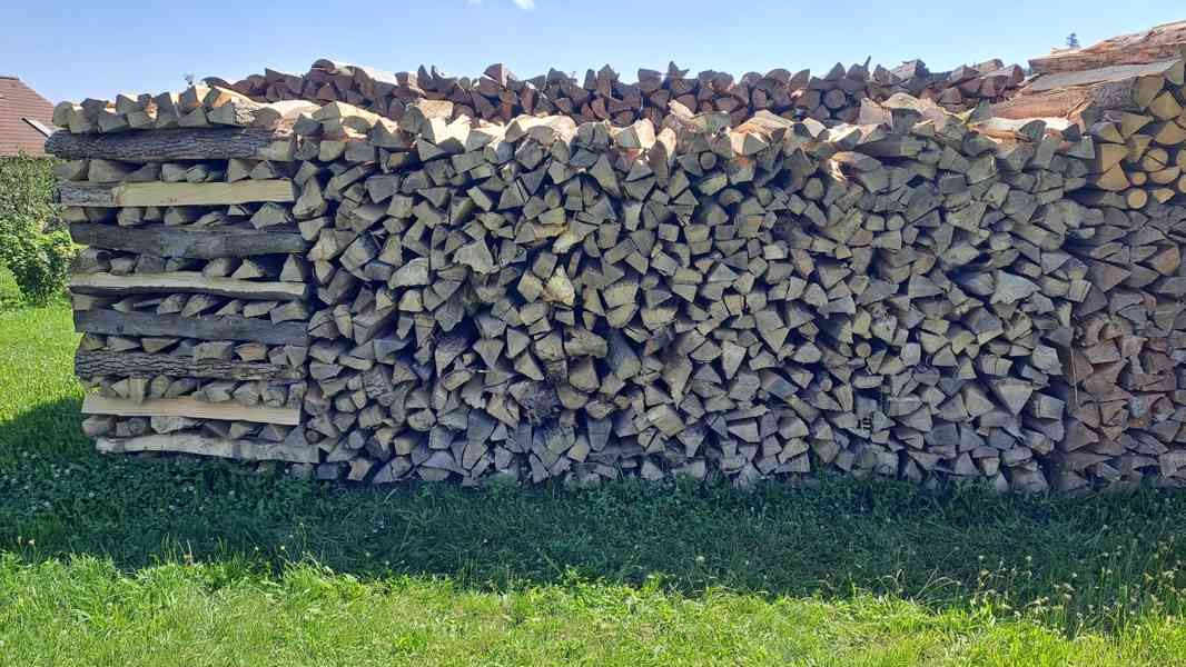 Tvdé palivové dřevo  - foto 1