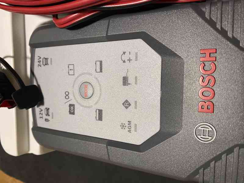 nabíječka Bosch C7 nová - foto 4