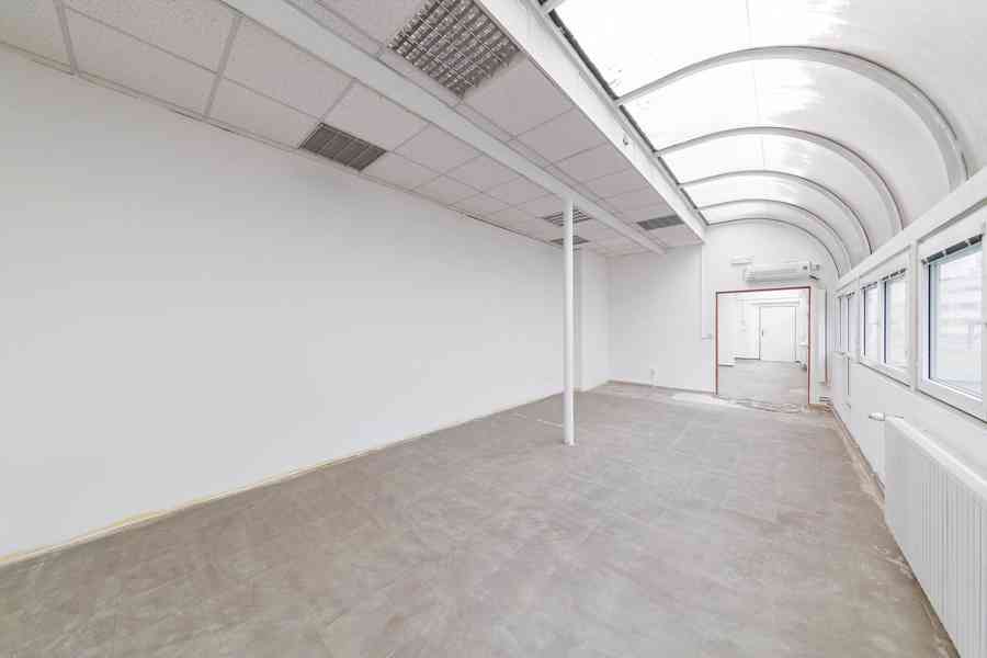 Nájem kanceláří 93 m2, 3.patro,  PRAHA 8 HARFA  (u O2 ARENY) - foto 3