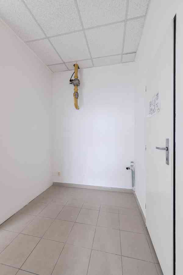 Nájem kanceláří 93 m2, 3.patro,  PRAHA 8 HARFA  (u O2 ARENY) - foto 4