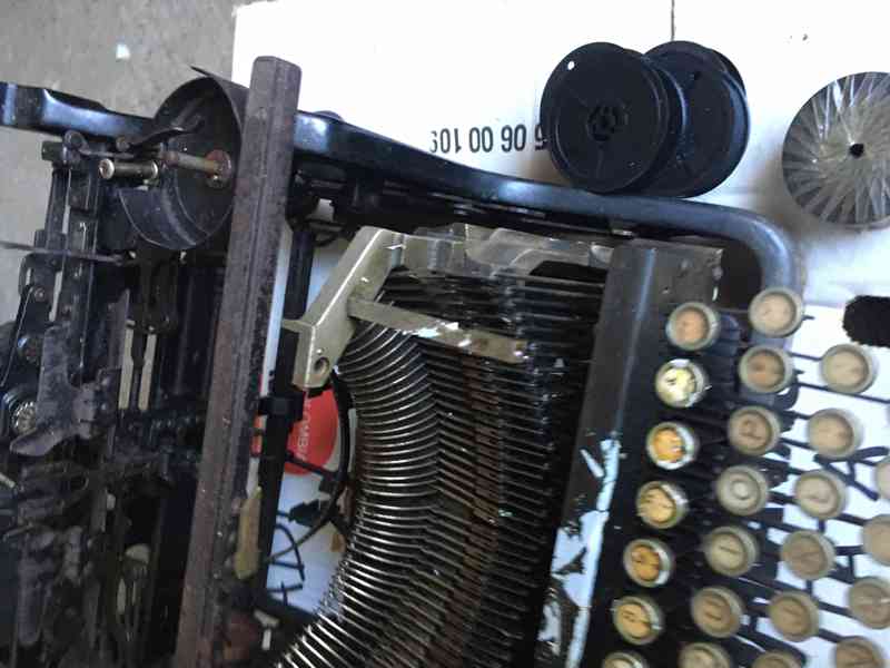 Historické psací stroje - foto 2