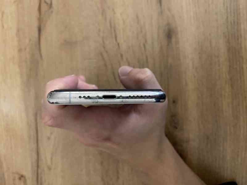 iPhone 11 Pro 64 GB - Perfektní stav - foto 6