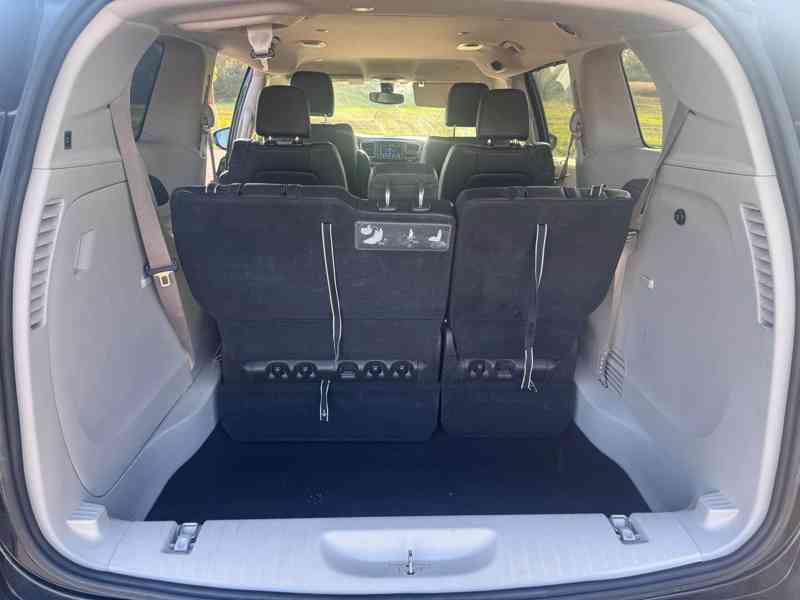 Chrysler Pacifica 3,6 RU Touring L Kůže 2018 DPH - foto 7