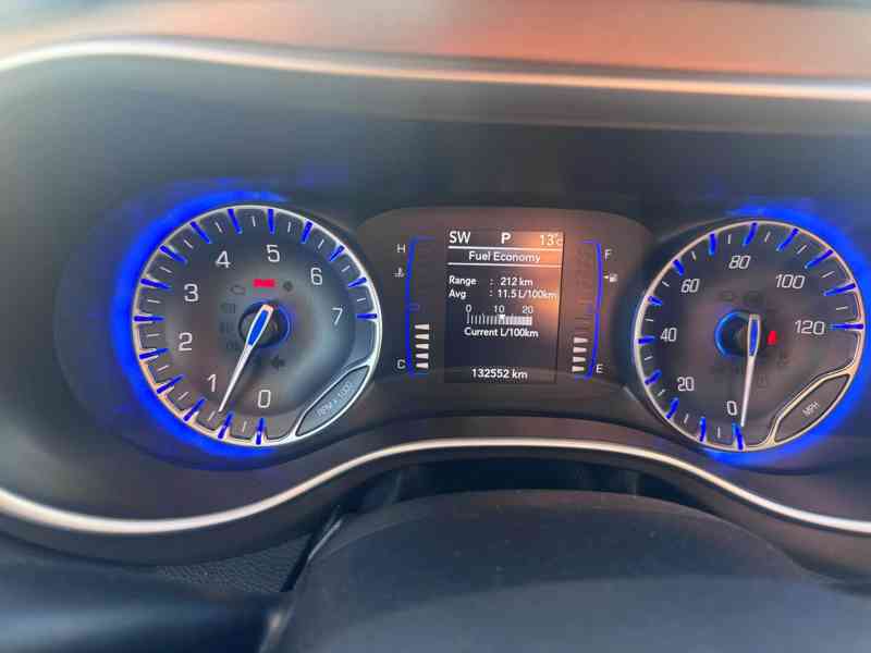 Chrysler Pacifica 3,6 RU Touring L Kůže 2018 DPH - foto 16