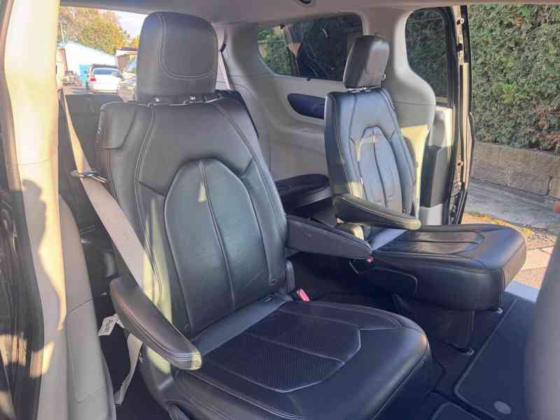 Chrysler Pacifica 3,6 RU Touring L Kůže 2018 DPH - foto 9