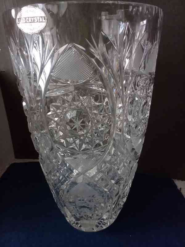 Křišťálová ručně broušená masivní váza, - foto 1