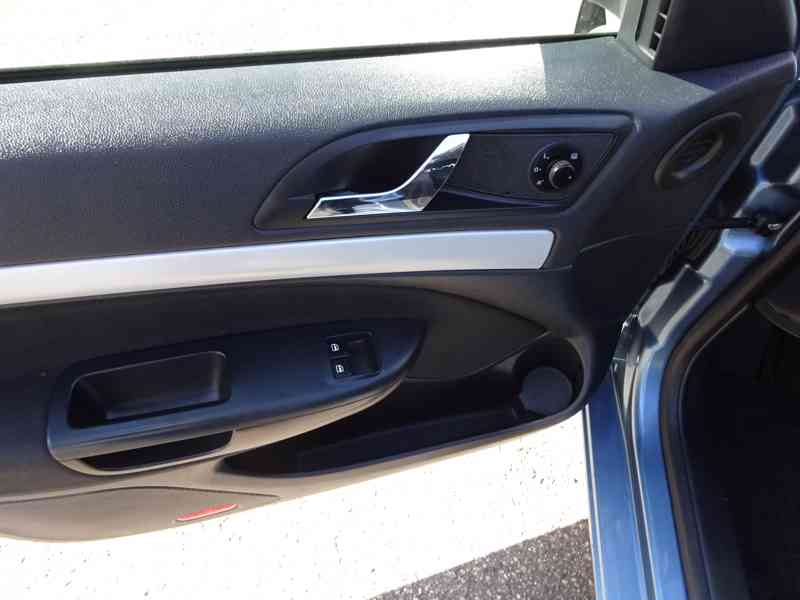 Škoda Octavia 1.6 TDI Combi r.v.2011 2.Maj.Koupeno v ČR - foto 6