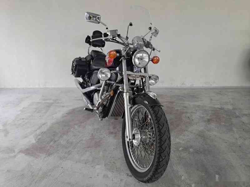 Honda VT 600 Shadow - foto 3