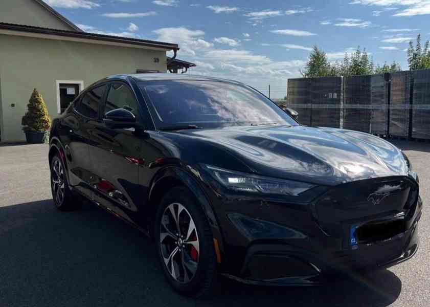 Ford Mustang Mach-E - foto 2